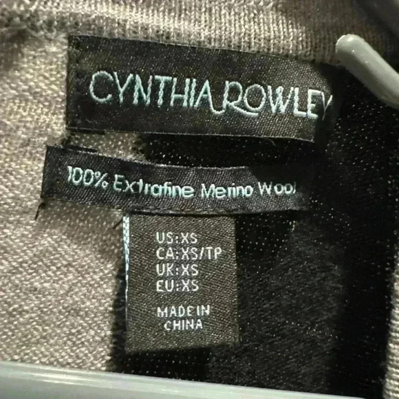 3/35 promo! Vintage Cynthia Rowley wool sweater dress XS - Picture 3 of 4